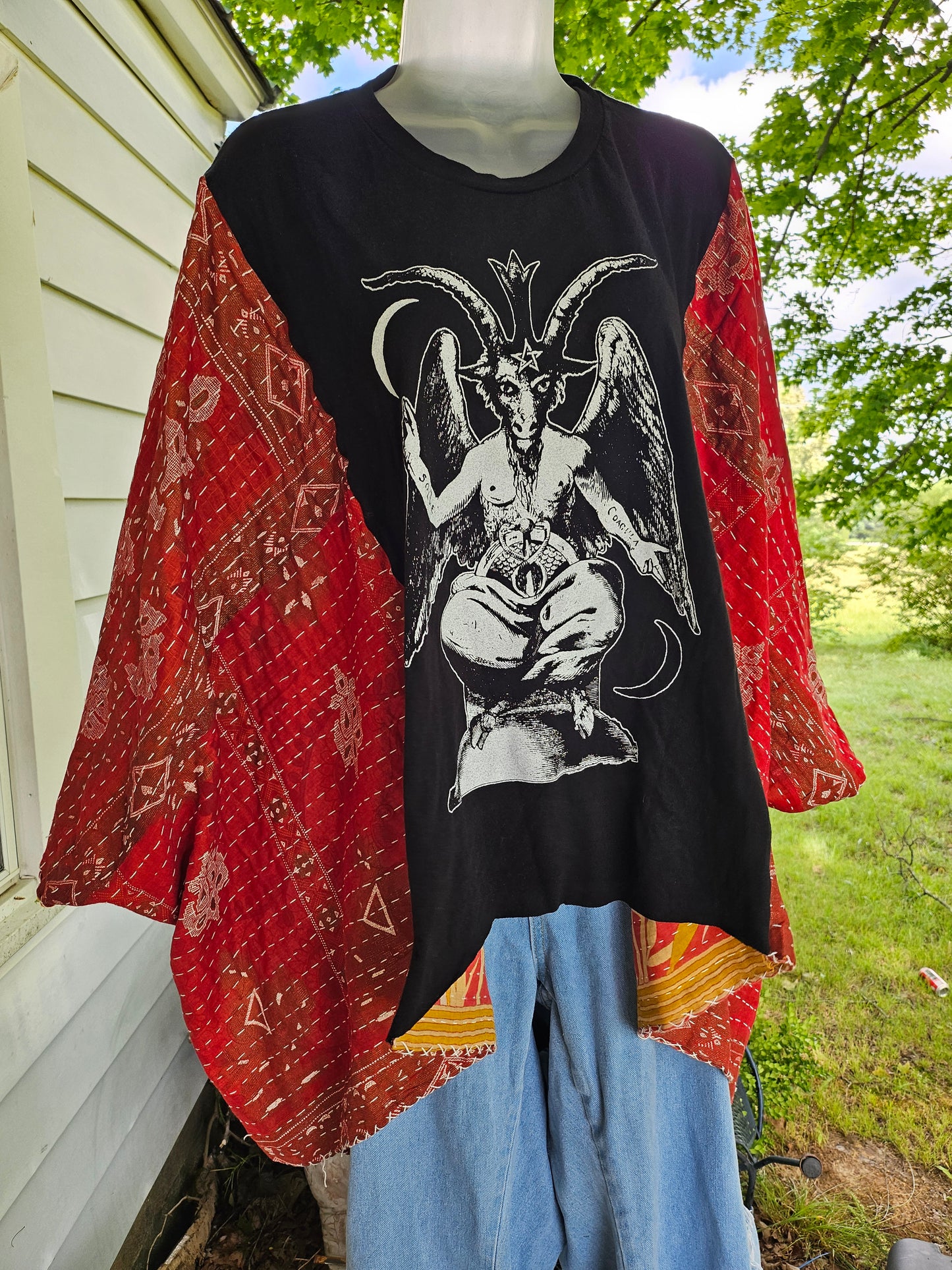 CUSTOM KANTHA TEE